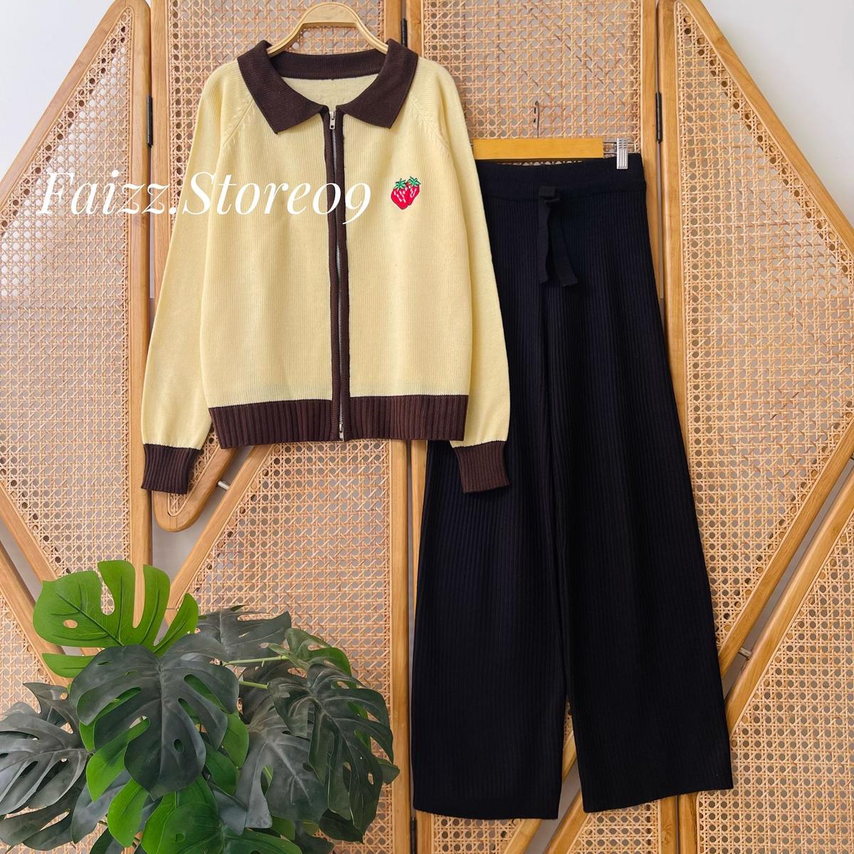 Product detail media - 1